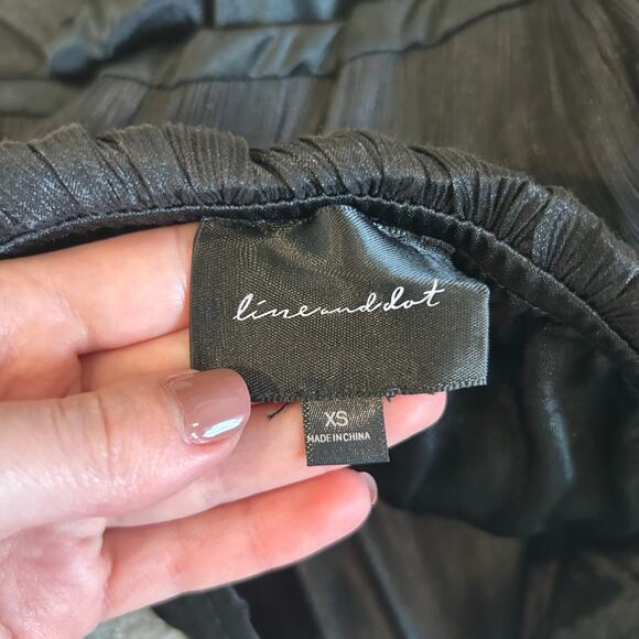 Line and Dot Black Audrey Off Shoulder Blouse Cropped Chic Party Womens Size XS - Picture 6 of 6